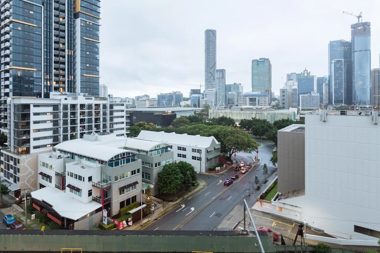 Airtrip Apartments At South Brisbane Australia